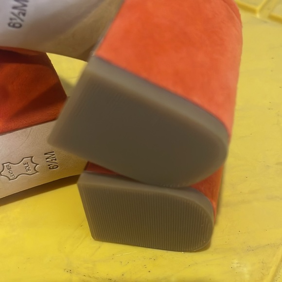 Tory Burch Salinas suede sandals - Picture 9 of 9